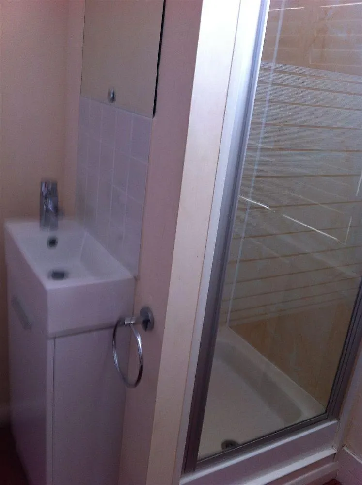 *** Guest house Strawberry Fields Hotel Brighton United Kingdom