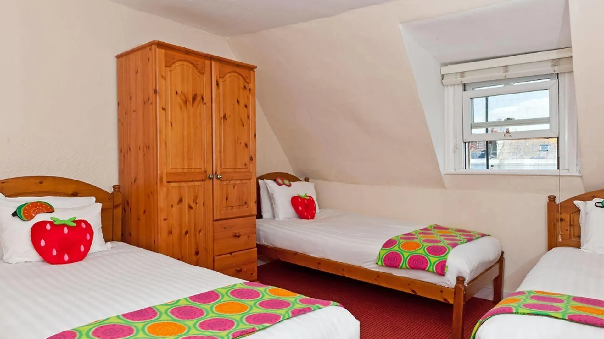 *** Guest house Strawberry Fields Hotel Brighton United Kingdom